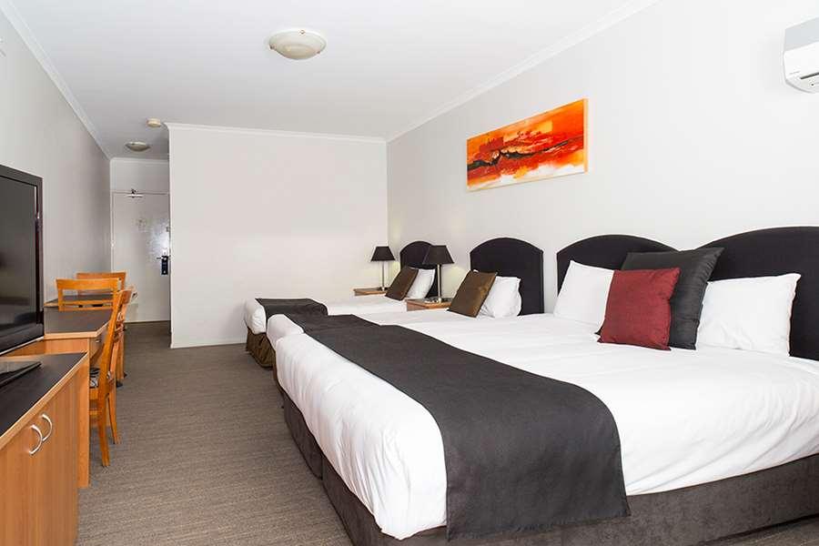 Alpha Hotel Canberra Felszereltség fotó